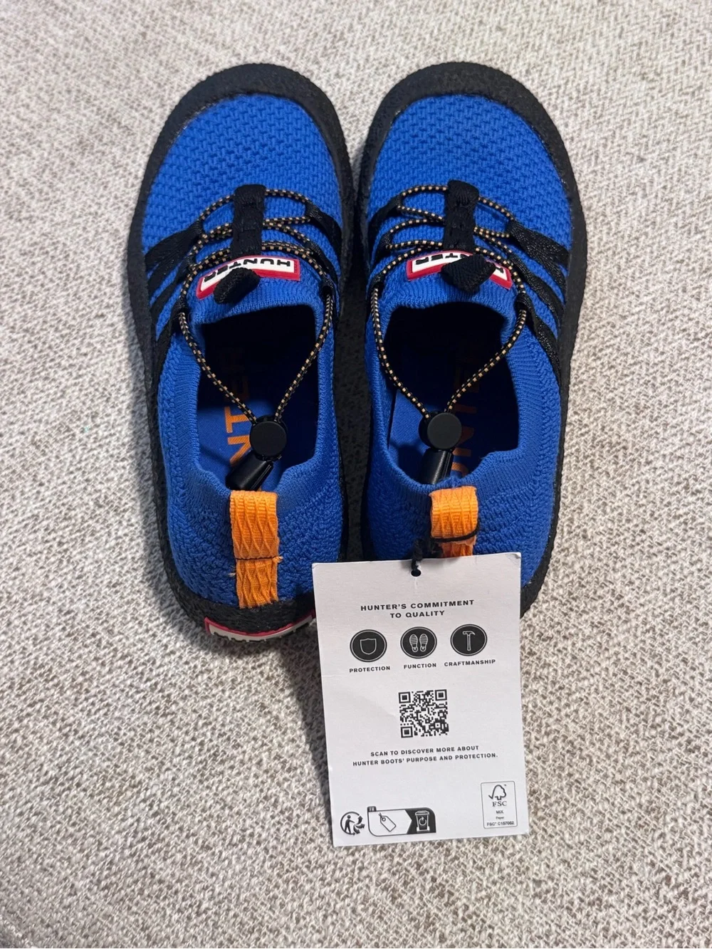 Hunter Kids Blue & Black Water Shoes with Orange Pull Tabs